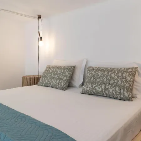 Akti Waterfront Modern Lofts - Pelagos Adamantas (Milos)